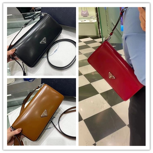 适用于prada/普拉达牛皮亮面腋下包三角标logo手提包法棍单肩包女