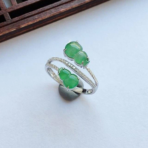 翡翠葫芦戒指镶嵌