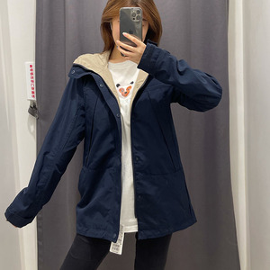 uniqlo 2022秋男/女装登山服夹克工装服压胶冲锋衣防风外套439579