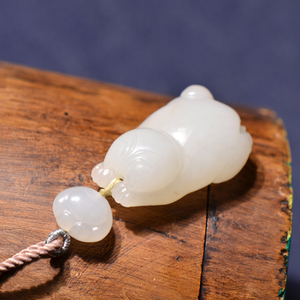 猫叔旗舰店和田玉精品老坑藕粉粉白精雕原创猫咪挂件吊坠