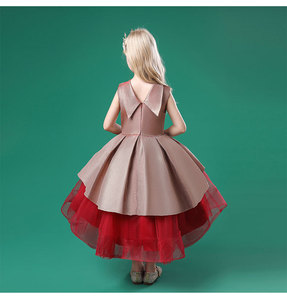 拖尾婚纱彩色花朵