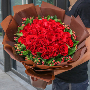 七夕情人节北京同城配送鲜花99朵红玫瑰黑纱束送女友19礼盒33皇冠