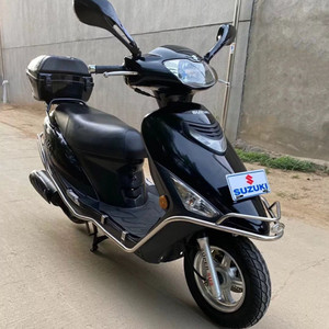 铃木摩托车燃油125女士助力车小型男海王星外卖代步jog踏板车