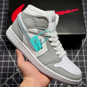 aj男鞋高帮正版冰蓝烟灰aj1新款官网正品北卡蓝莆田运动女板鞋春