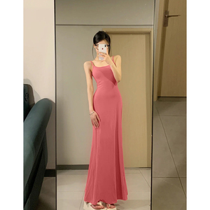 玫红色吊带长裙连衣裙2024新款性感夏季气质高级感鱼尾裙子套装