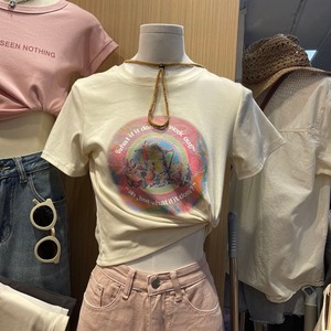 广州十三行女t恤2024夏装短袖正肩设计感粉色工装裤子搭配的上衣