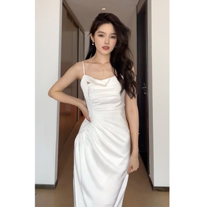 夜店白色抹胸裙