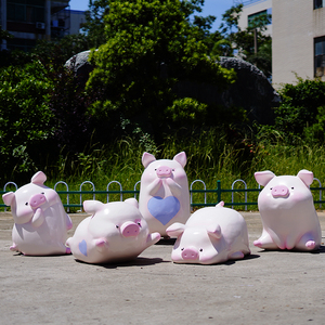 可爱卡通萌猪校园超市美陈雕塑幼儿园商场小猪装饰模型小动物摆件