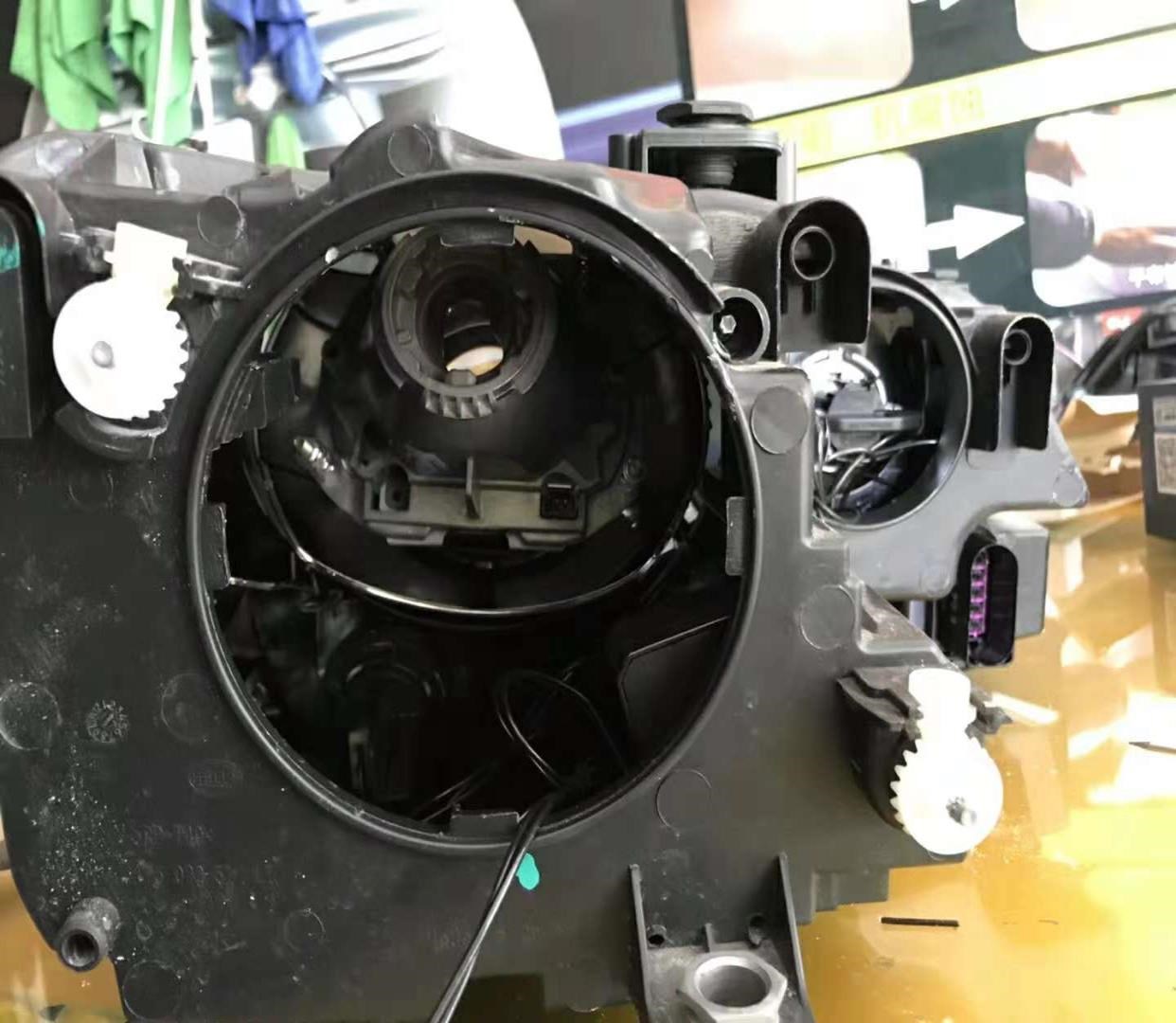 大众速腾透镜支架