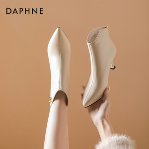 达芙妮高跟短靴女春秋新款2023法式细跟瘦瘦靴白色气质及踝靴子女