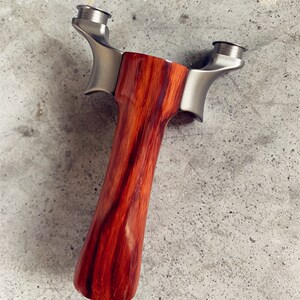 新款倡弘王者甬h水虎夹片扁皮弹弓压手弓钛合金分体斗战圣佛宁波