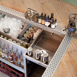 酒吧不锈钢滤水板可定制304调酒吧台沥水板啤酒滴水盘水槽滤板