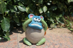 新品手工陶艺动物创意泥人陶土娃娃人物陶瓷娃陶人泥塑小猴子摆件