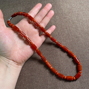 南红玛瑙桶珠项链女士款柿子红圆珠颈饰简约时尚玉石项链百搭款