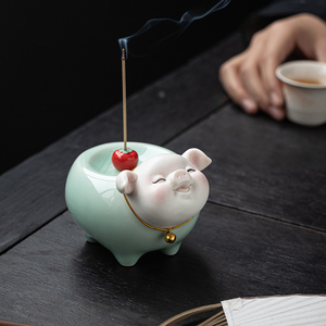 陶瓷可爱小猪摆件柿子线香炉香插香薰炉创意茶室桌面香座工艺品