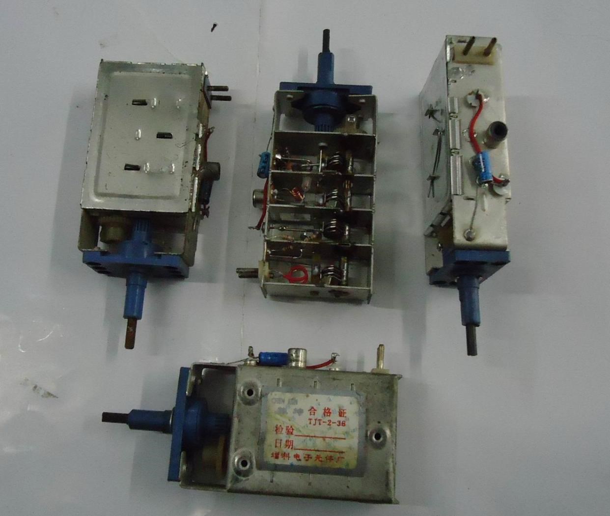 老式黑白电视机机械调谐器高频头v头vhf头和甚高频u头