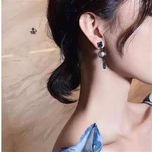 追银族耳钉轻奢复古宝石水晶耳坠针风耳环小众设计简约耳钉m