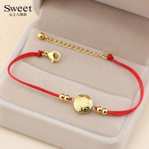 周大福星美牛年本命年小福字福牌红绳手链女ins小众设计编织绳轻