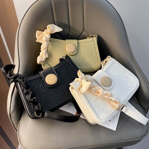 方潮包包网2021腋下高级包单百小斜肩新款搭女包挎包感时尚红小vl