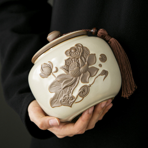 茶叶罐密封罐散装存茶罐陶瓷创意高档浮雕米黄汝窑开片哥窑储存罐