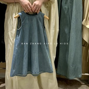 女童时尚亲子装牛仔连衣裙韩国童装2023夏季新品后背镂空无袖裙子