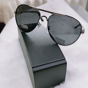 梅赛德斯奔驰驾驶员偏光眼镜日夜两用4s店礼品驾驶开车车载墨镜