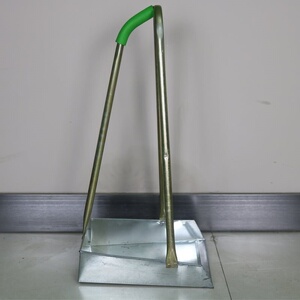 家用扫地箕不锈钢铁簸箕簸箕扫帚大号铁皮老式垃圾桶笈