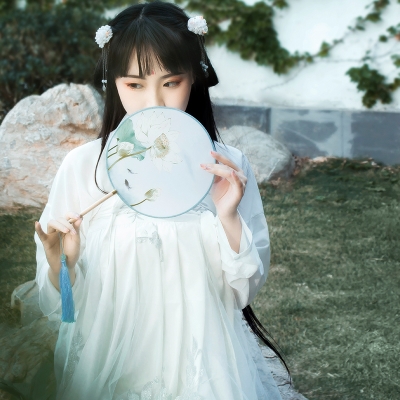 古风团扇汉服舞蹈扇绢扇古装宫廷汉服流苏扇子圆扇中国风创意宫扇