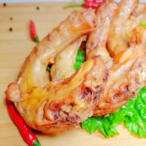熏鸡脖子熟食东北熏酱下酒菜零食鸡头鸡爪卤味鸡翅尖鸡皮酱香鸡脖