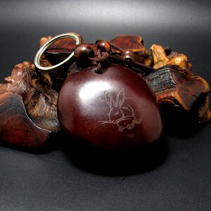 财财文玩核桃皂角籽龙豆把玩木腰子罗汉平安豆手揉藏腰子生肖兔