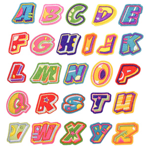 26个英文字母补丁贴布贴花个性幼儿园儿童宝宝彩色刺绣烫熨装饰贴