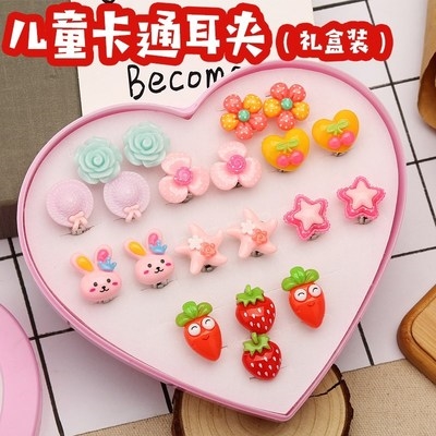 小学生耳环女萌萌可爱