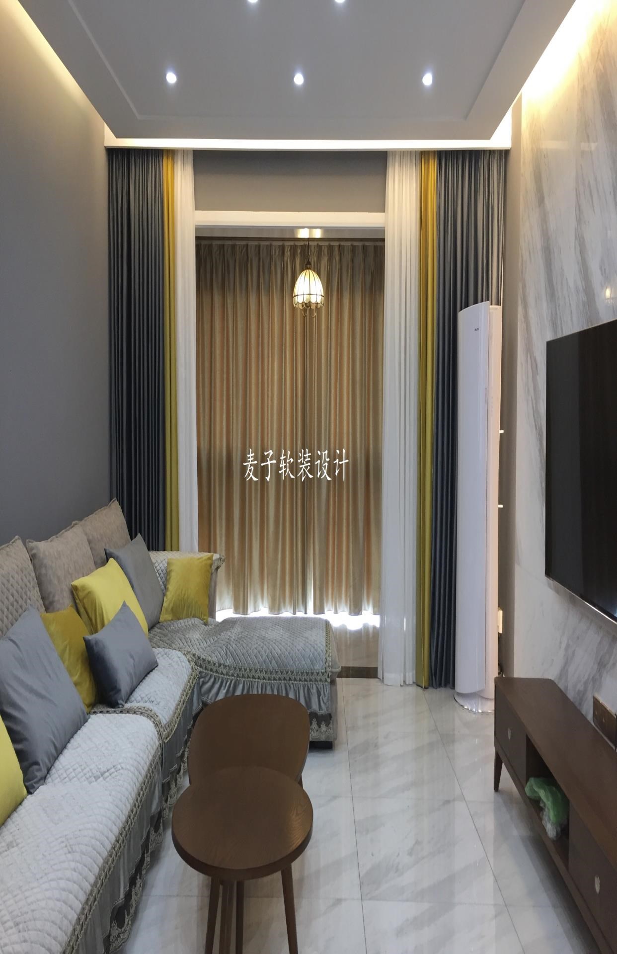 北欧拼接窗帘灰黄风格