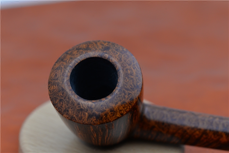 黑丁烟斗