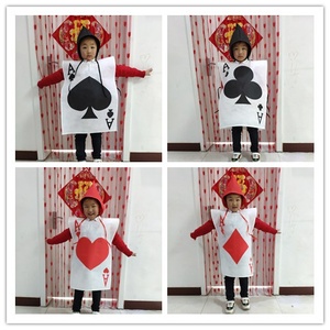 新款环保服装儿童时装秀手工diy不织布扑克牌幼儿园手工环保衣服
