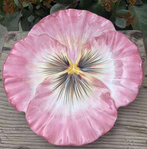 纯手工彩绘三色堇陶瓷装饰盘摆盘婚庆f礼品日常家居摆件饰品送架