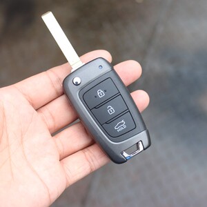 原厂适配北京现代新款悦动悦纳汽车折叠遥控器钥匙总成原装配件