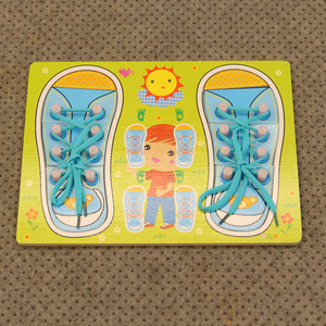 童教幼儿园木早儿制穿鞋板系鞋带d拼板蒙氏三只鞋玩具穿线串绳