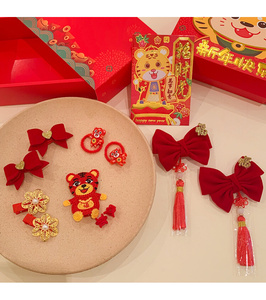 送小孩的新年礼物送妹妹发夹儿童生日会回礼女宝宝春节礼品礼盒装
