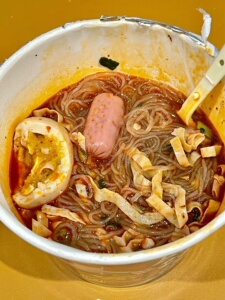 挤面方便面顶大