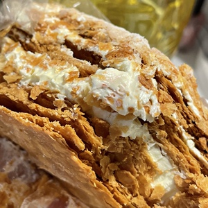 代购上海徐家汇白玉兰面包房 拿破仑 1个顺丰快递