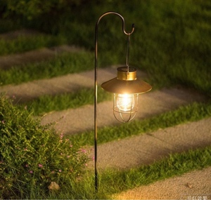 太阳能户外灯庭院灯复古吊灯露台布置氛围小夜灯别墅花园创意马灯