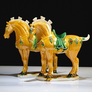 博物馆文创礼品v唐三彩马三花马新中式古典陶瓷摆件特色手工艺品