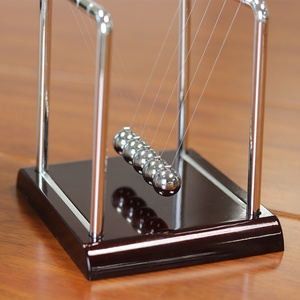 钟摆仪摇摆摆动仪牛顿摆球办公室卧室摆设玩具个性金属桌面饰品装