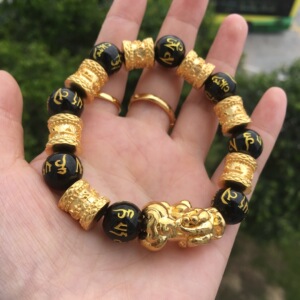 周大福星黄金2021新款男士六字真言串珠桶珠手链 18k金貔貅手串