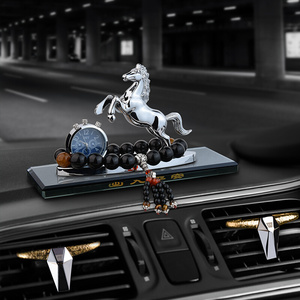 汽车香水摆件车内装饰用品车载高档男马到成w功持久淡香中控台创