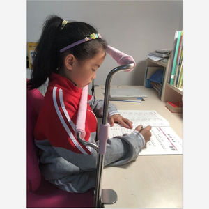 坐好正小学生写字不锈钢矫正器坐姿儿童防低头视力保护顶额头支架