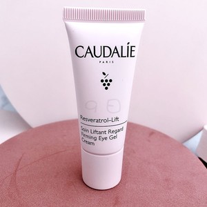 欧缇丽白藜芦醇紧致提升眼霜