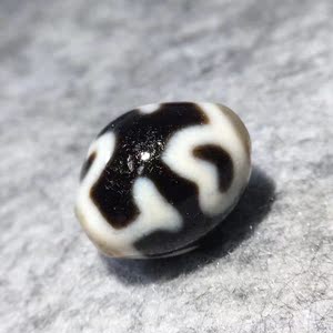 西藏至纯宝瓶老天珠