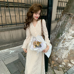 超仙的蕾丝连衣裙女秋冬内搭配大衣打底裙小个子高级感仙女长裙子